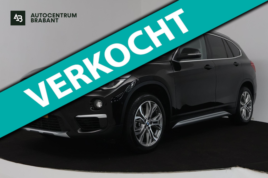BMW X1 SDrive20i Corporate Lease High Executive (PANORAMADAK, TREKHAAK, CRUISE ADAPTIEF, HEAD-UP, AUTOMAAT, DEALER ONDERHOUDEN) 51198135-0.jpg | Autocentrum Brabant Breda