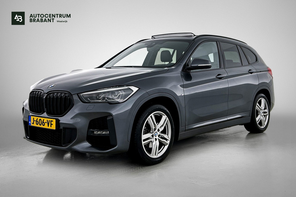 BMW X1 SDrive18i High Executive M-pakket ( Goed onderH, Panorama, Camera, StoelV, Carplay, Navi Pro, Etc) 51331321-0.jpg | Autocentrum Brabant Breda