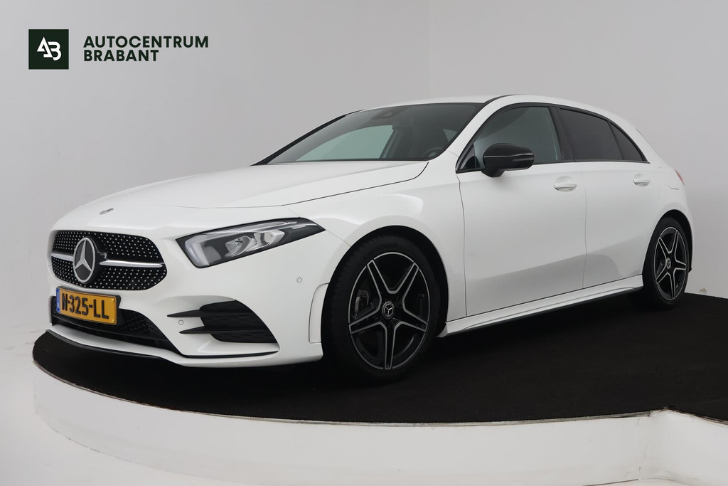 Mercedes-Benz A-Klasse 180 Business Solution AMG (SFEERVERLICHTING, ACHTERUITRIJCAMERA, STOELVERWARMING, NAVIGATIE, SENSOREN) 51403623-0.jpg | Autocentrum Brabant Breda