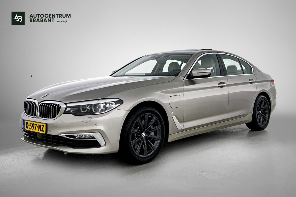 BMW 5 Serie 530e iPerformance Executive(Dealer OnderH, Panorama, Navi, Active Cruise, Lane Assist, PDC V+A, Botswaarschuwing, Etc) 51684848-0.jpg | Autocentrum Brabant Breda