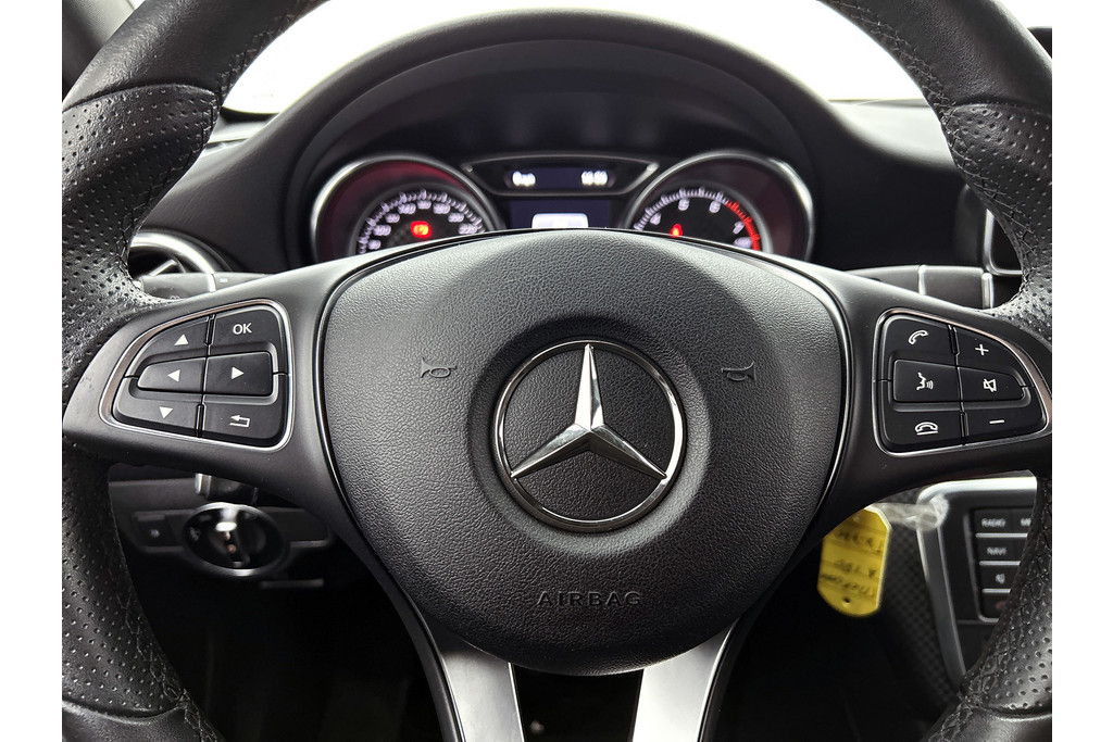 Mercedes-Benz A-Klasse 180 Prestige AMG Style (Goed OnderH, Navi, Stoelv, Camera, Parkeerhulp V+A, Cruise Con, Etc) 51819336-17.jpg | Autocentrum Brabant Breda