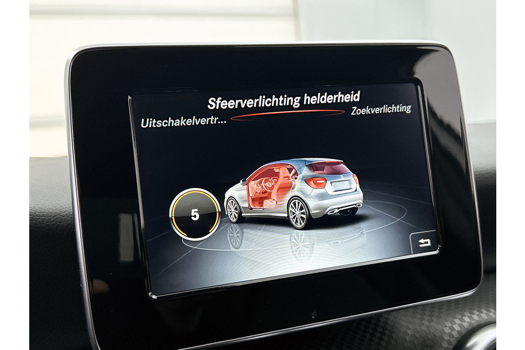 Mercedes-Benz A-Klasse 180 Prestige AMG Style (Goed OnderH, Navi, Stoelv, Camera, Parkeerhulp V+A, Cruise Con, Etc) 51819336-27.jpg | Autocentrum Brabant Breda