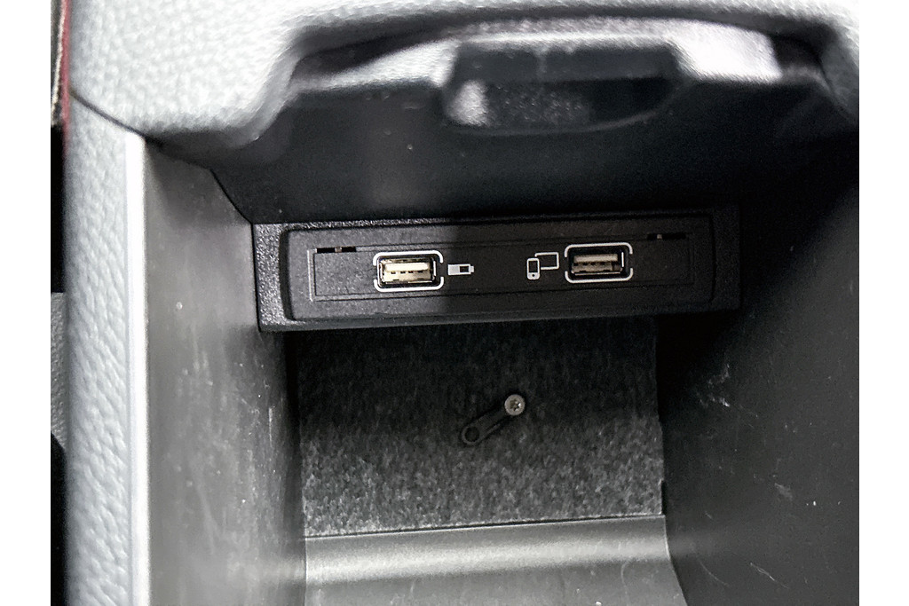 Mercedes-Benz A-Klasse 180 Prestige AMG Style (Goed OnderH, Navi, Stoelv, Camera, Parkeerhulp V+A, Cruise Con, Etc) 51819336-35.jpg | Autocentrum Brabant Breda