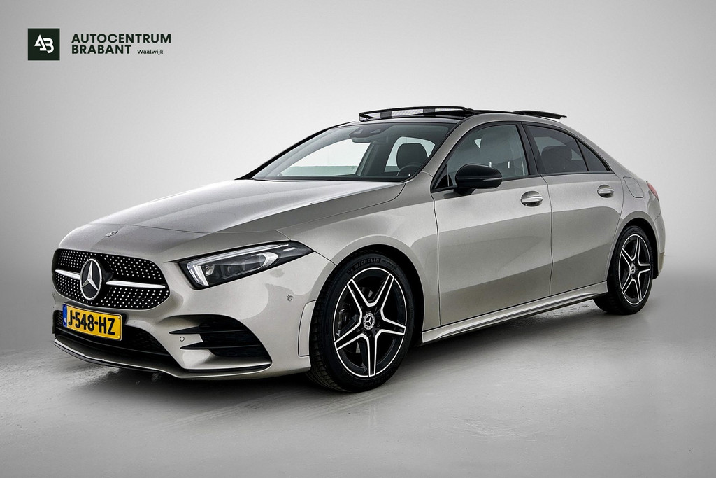 Mercedes-Benz A-Klasse 180 Business Solution AMG Night Upgrade Automaat (PANORAMADAK, SFEER, STOELVERWARMING, CAMERA, 1e EIGENAAR) 51892893-0.jpg | Autocentrum Brabant Breda