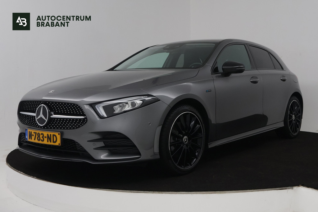 Mercedes-Benz A-Klasse 250 e Premium Plus (STOELVERWARMING, SFEERVERLICHTING, CAMERA, NAVIGATIE, CRUISE CONTROL) 52062512-0.jpg | Autocentrum Brabant Breda