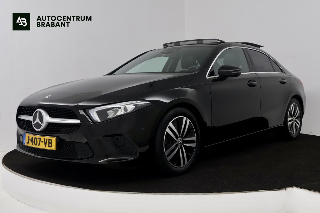 Mercedes-Benz A-Klasse 180 Business Solution Luxury (PANORAMADAK, SFEERVERLICHTING, STOELVERWARMING, CAMERA) 52122981-0.jpg | Autocentrum Brabant Breda