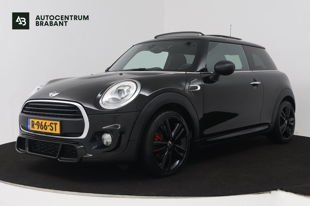 MINI Mini 1.5 One Chili Business (PANORAMADAK, PARKEERSENSOREN, CRUISE CONTROL, NAVIGATIE, STOELVERWARMING, SFEERVERLICHTING) 52229757-0.jpg | Autocentrum Brabant Breda