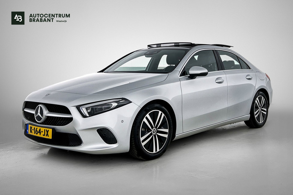 Mercedes-Benz A-Klasse 200 Business Solution Luxury(NL-auto, Dealer OnderH, Panorama, SfeerV, Elect Stoelen, StoelV, Camera, Etc 52298793-0.jpg | Autocentrum Brabant Breda