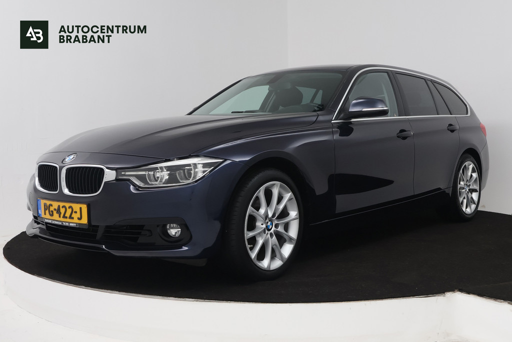 BMW 3 Serie Touring 318i Executive Automaat (CLIMA, NAVIGATIE, TREKHAAK, PARKEERSENSOREN) 52362977-0.jpg | Autocentrum Brabant Breda