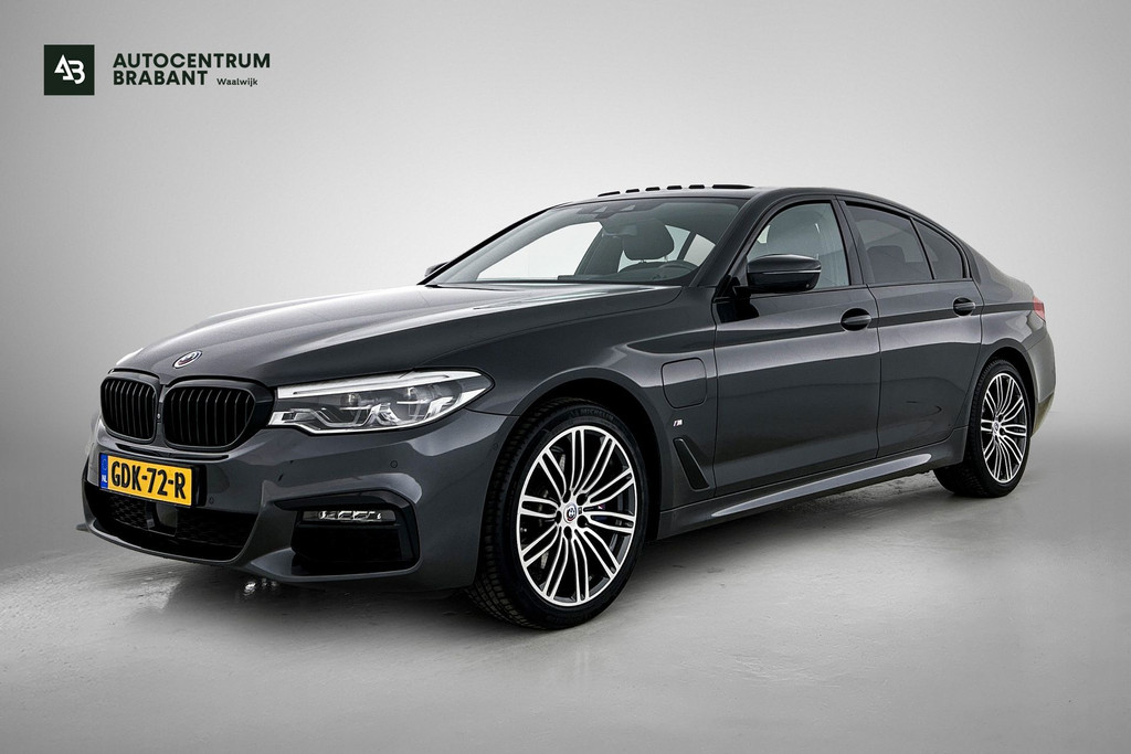 BMW 5 Serie 530e M-Sport High Executive(Dealer OnderH, Panorama, Adaptive Cruise, Harman/ Kardon, Head-up, 360 camera, Etc) 52420726-0.jpg | Autocentrum Brabant Breda