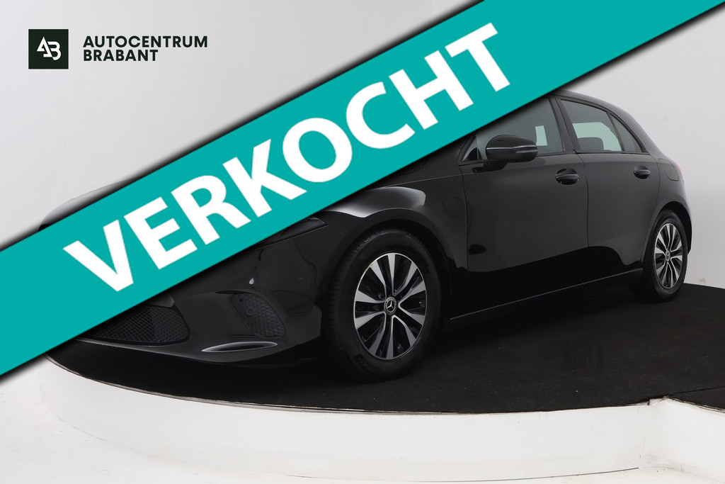 Mercedes-Benz A-Klasse 180 Business Solution (ACHTERUITRIJCAMERA, CRUISE CONTROL, NAVIGATIE, PARKEERSENSOREN) 52455598-0.jpg | Autocentrum Brabant Breda