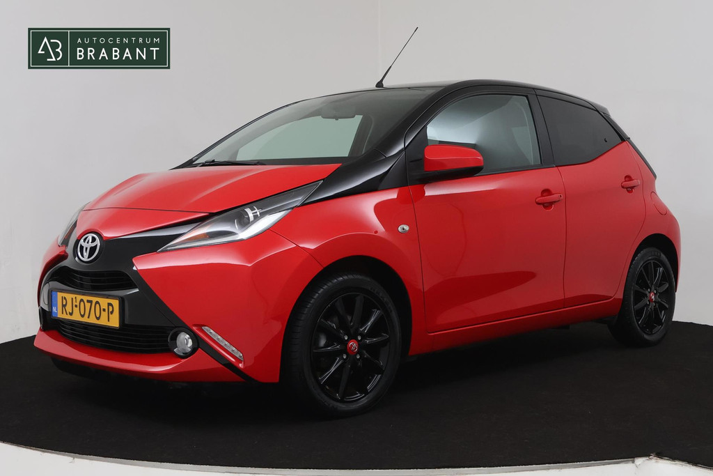 Toyota Aygo 1.0 VVT-i x-joy (BLUETOOTH, ACHTERUITRIJCAMERA, NL-AUTO) 52533540-0.jpg | Autocentrum Brabant Breda