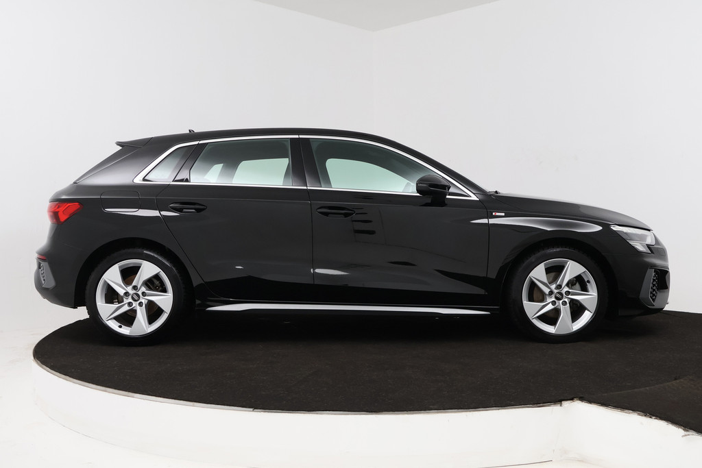 Audi A3 Sportback 30 TFSI S edition (DIGITALE COCKPIT, STOELVERWARMING, CRUISE ADAPTIEF, NAVIGATIE, PARKEERSENSOREN) 52674628-13.jpg | Autocentrum Brabant Breda