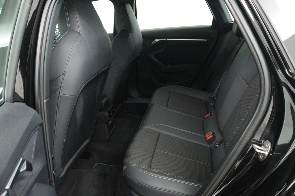 Audi A3 Sportback 30 TFSI S edition (DIGITALE COCKPIT, STOELVERWARMING, CRUISE ADAPTIEF, NAVIGATIE, PARKEERSENSOREN) 52674628-21.jpg | Autocentrum Brabant Breda