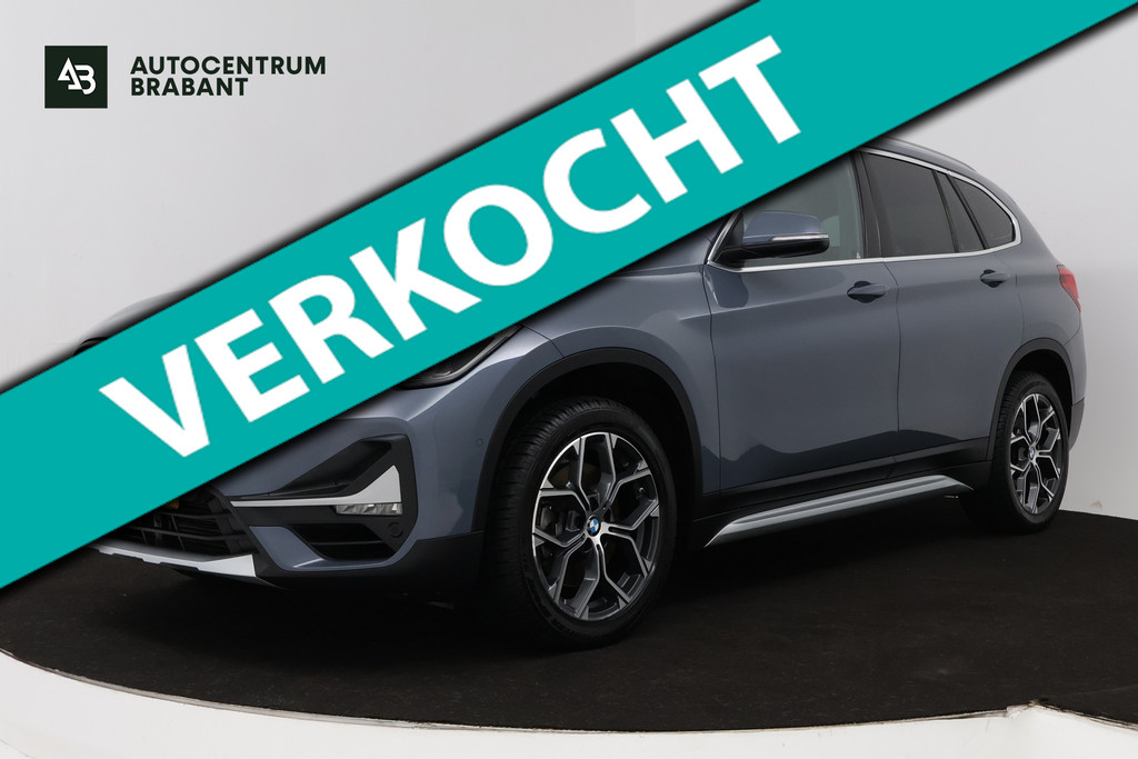BMW X1 SDrive20i VDL Nedcar Edition (PANORAMADAK, TREKHAAK, SFEERVERLICHTING, CAMERA, STOELVERWARMING, DEALER ONDERHOUDEN) 52674665-0.jpg | Autocentrum Brabant Breda