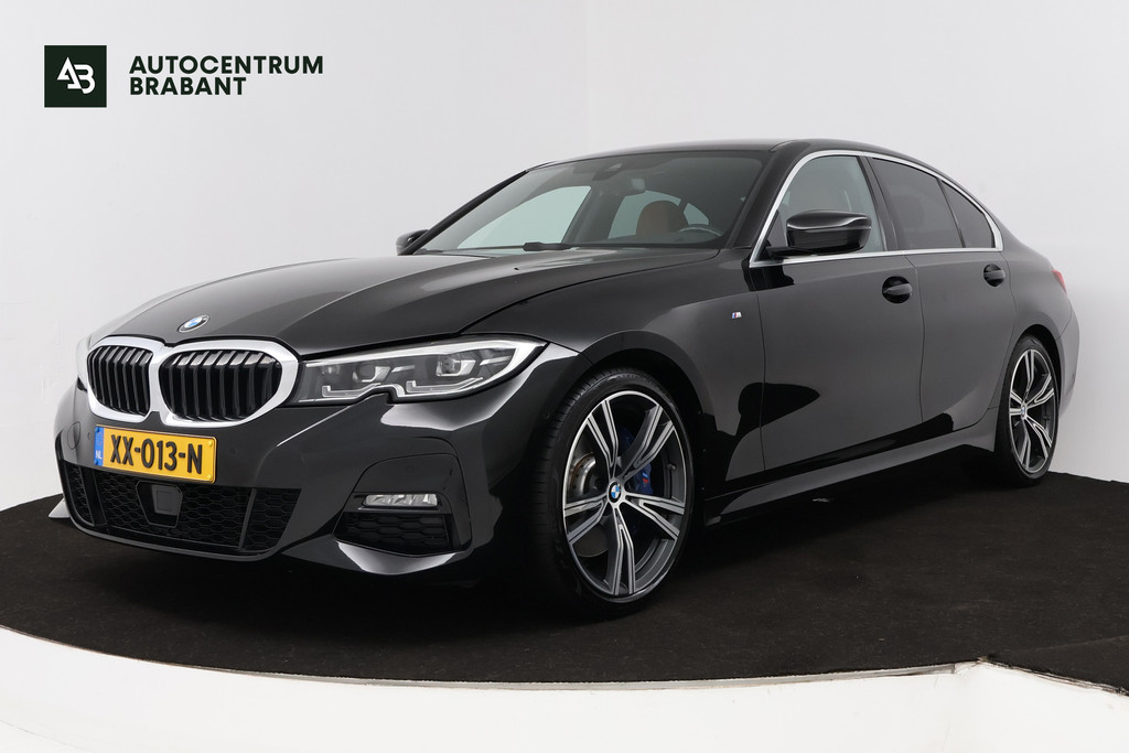 BMW 3 Serie 330i High Executive Edition (STOELVERWARMING, SFEERVERLICHTING, ACHTERUITRIJCAMERA, NAVIGATIE, PARKEERSENSOREN) 52820889-0.jpg | Autocentrum Brabant Breda