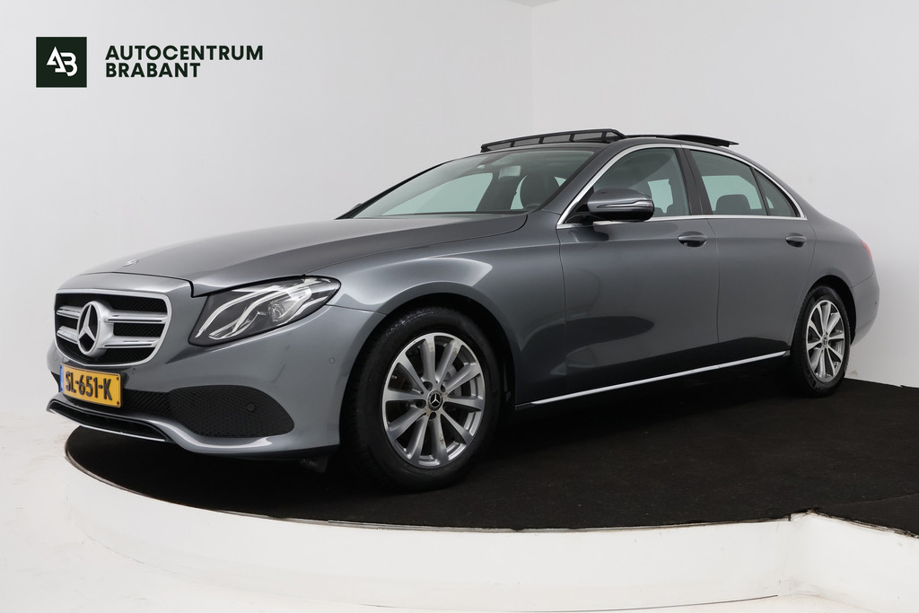 Mercedes-Benz E-Klasse 200 Premium (PANORAMADAK, SFEEVERLICHTING, CAMERA, STOELVERWARMING, DEALER ONDERHOUDEN) 52859420-0.jpg | Autocentrum Brabant Breda