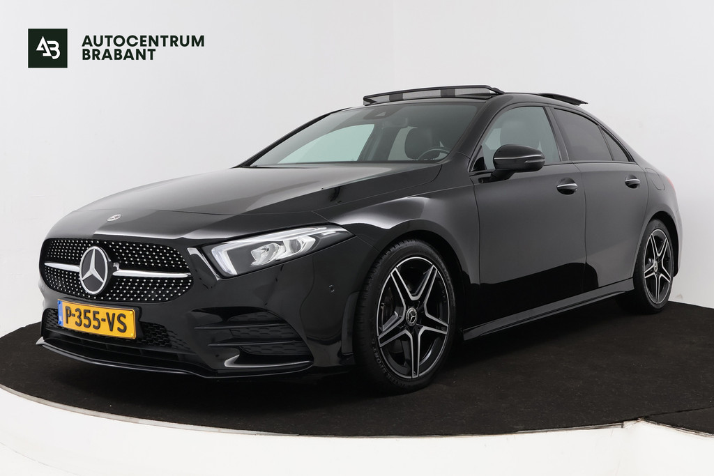 Mercedes-Benz A-Klasse 180 AMG Line (PANORAMADAK, SFEERVERLICHTING, CAMERA, STOELVERWARMING, 1e EIGENAAR, GOED ONDERHOUDEN) 52859467-0.jpg | Autocentrum Brabant Breda
