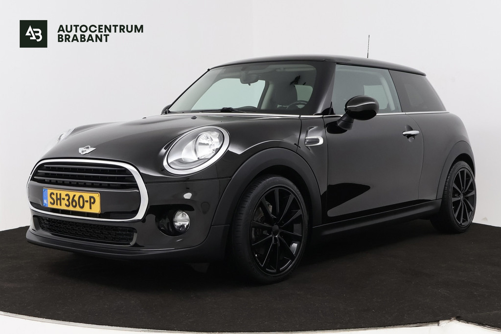 MINI Mini 1.5 Cooper Business (NAVIGATIE, CRUISE, PARKEERSENSOREN, STUURBEDIENING) 52872655-0.jpg | Autocentrum Brabant Breda