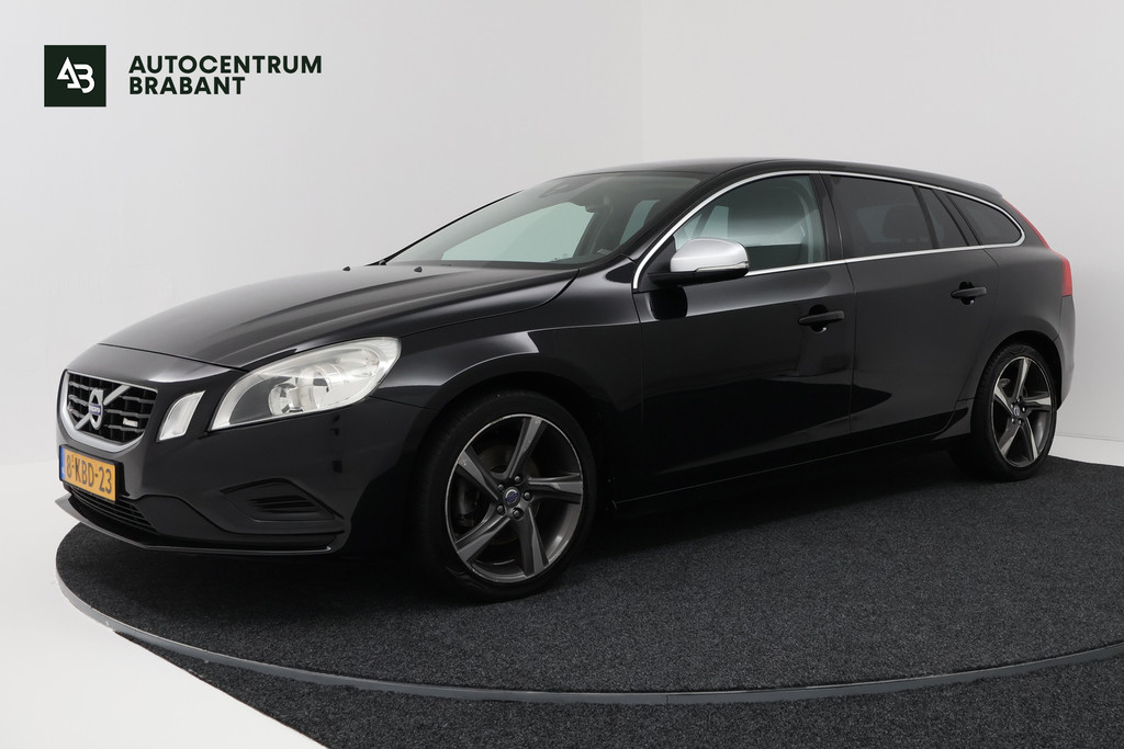 Volvo V60 1.6 T3 R-Design (TREKHAAK, STOELVERWARMING, NAVIGATIE, CAMERA, PARKEERSENSOREN) 52934690-0.jpg | Autocentrum Brabant Breda