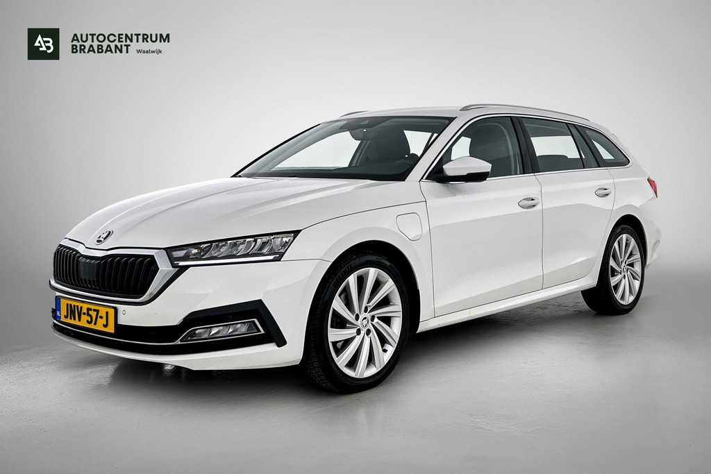 Škoda Octavia Combi 1.4 TSI iV PHEV Sportline Business(Goed OnderH, Carplay/ Android, Camera, Elektrische Stoelen, StoelV, Etc) 53011969-0.jpg | Autocentrum Brabant Breda