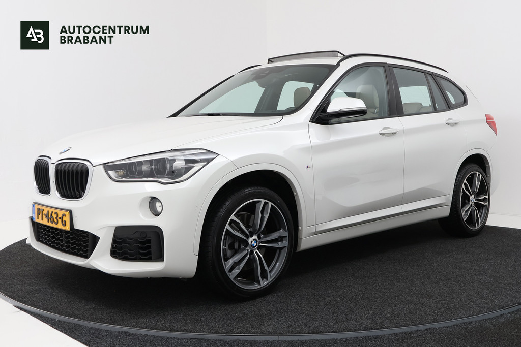 BMW X1 SDrive20i High Executive M Sport (PANORAMADAK, M-PAKKET, HEAD-UP, STOELVERWARMING, DEALER ONDERHOUDEN) 53253972-0.jpg | Autocentrum Brabant Breda