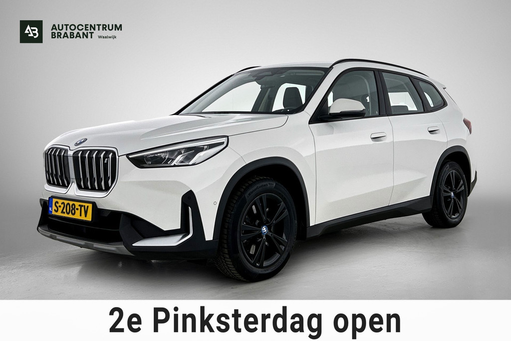 BMW iX1 XDrive30 Launch Edition 67 kWh(NL-auto, 1e Eig, Dealer OnderH, Navi, Leder, Climate Con, Etc) 53285573-0.jpg | Autocentrum Brabant Breda