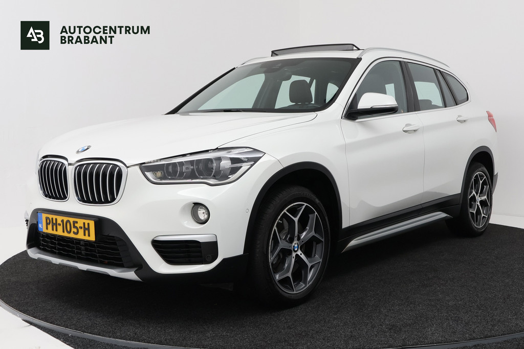 BMW X1 SDrive20i Corporate Lease High Executive (PANORAMADAK, CAMERA, STOELVERWARMING, HEAD-UP DISPLAY, DEALER ONDERHOUDEN) 53387508-0.jpg | Autocentrum Brabant Breda