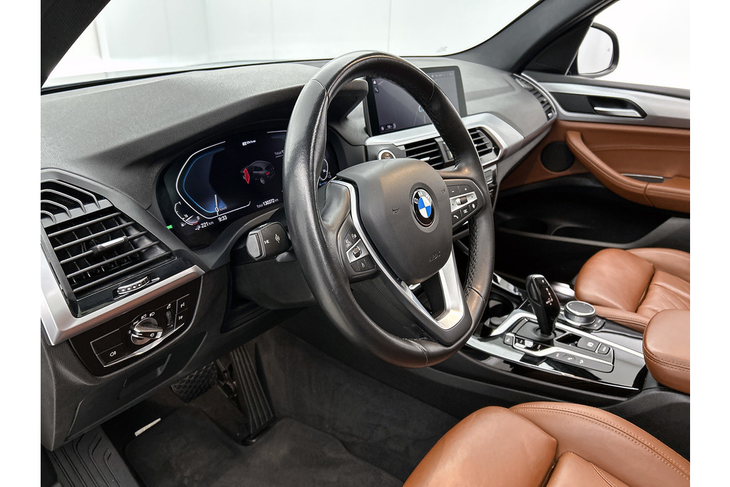 BMW X3 XDrive30e High Executive(Goed onderH, Panorama, Carplay, Camera, StoelV, Parkeersensoren V+A, Etc) 53390119-26.jpg | Autocentrum Brabant Breda