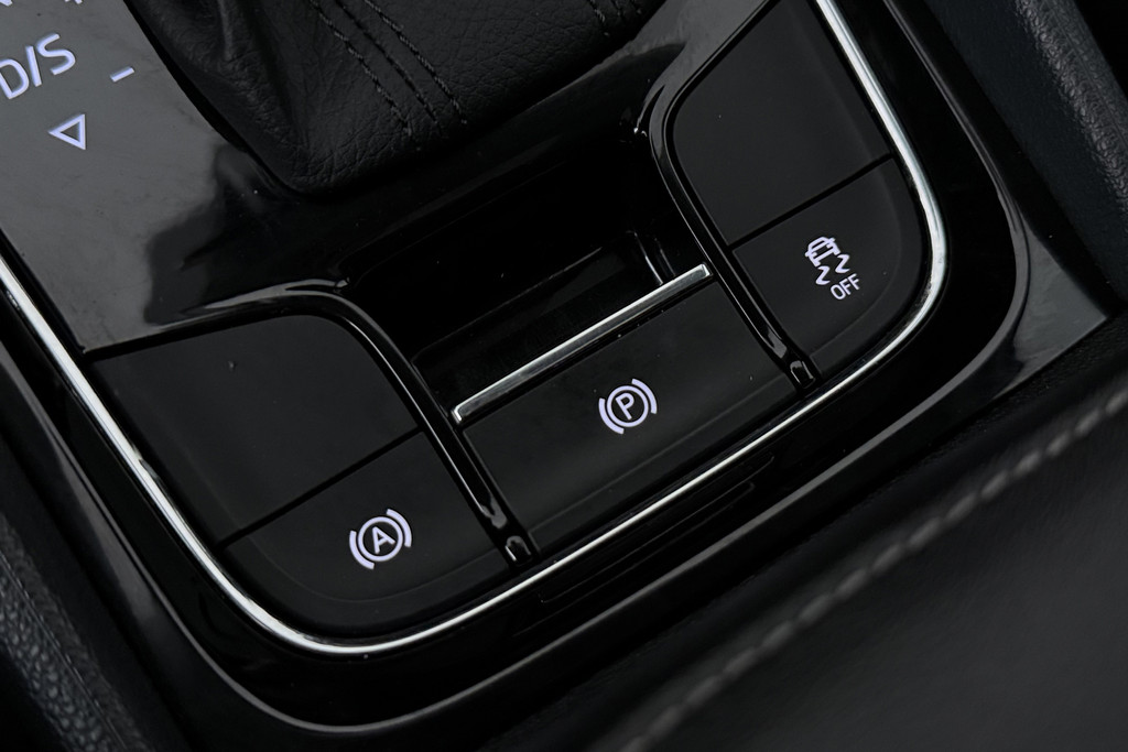 Škoda Kodiaq 1.5 TSI Limited Business Edition 7p. (PANORAMADAK, TREKHAAK AFNEEMBAAR, CAMERA, CANTON, STOELVERWARMING, 1e EIGENAAR) 53631640-17.jpg | Autocentrum Brabant Breda