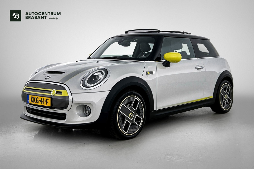 MINI Electric Essential 33 kWh (1e Eig, Dealer OnderH, Panorama, StoelV, Camera, Navi, Carplay, PDC, Cruise Con, Etc) 54079874-0.jpg | Autocentrum Brabant Breda