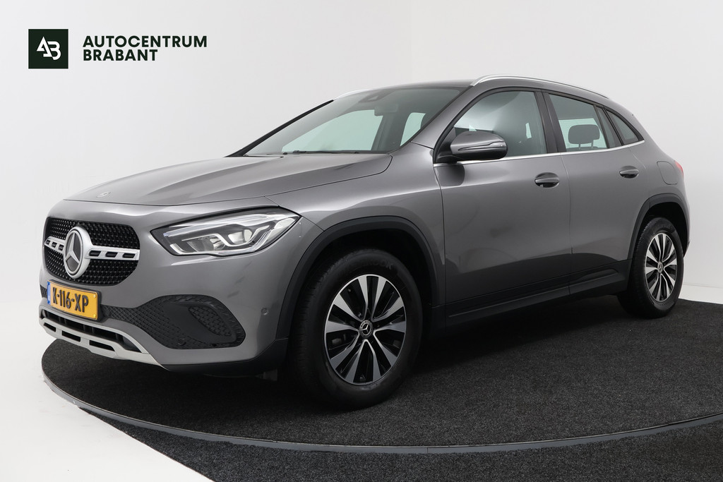 Mercedes-Benz GLA 180 Business Solution (STOELVERWARMING, CAMERA, CRUISE CONTROL, PARKEERSENSOREN) 54399238-0.jpg | Autocentrum Brabant Breda