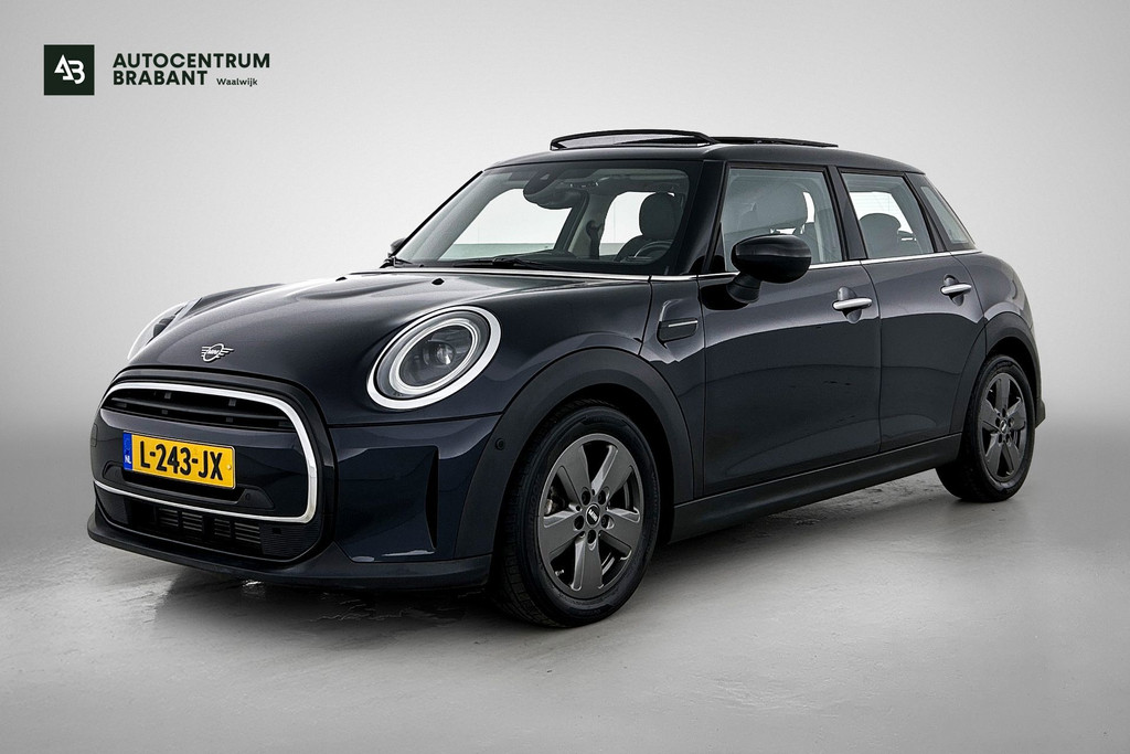 MINI 5-deurs 1.5 Cooper Classic (NL-auto, 1e Eig, Dealer OnderH, Panorama, Carplay, Navi Prof, Sportstoel, ParkeerS, Climate, Etc) 54691394-0.jpg | Autocentrum Brabant Breda