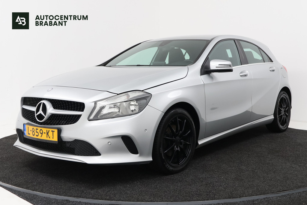 Mercedes-Benz A-Klasse 200 (NAVIGATIE, STOELVERWARMING, PARKEERSENSOREN, CRUISE, MULTIMEDIA) 54698961-0.jpg | Autocentrum Brabant Breda