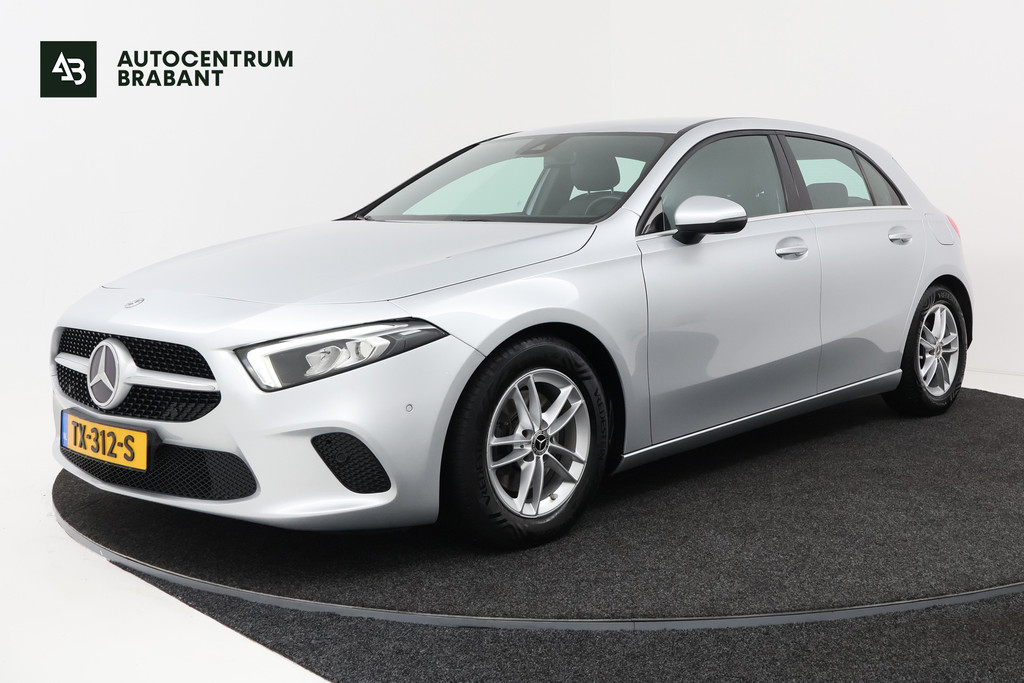 Mercedes-Benz A-Klasse 200 Business Solution Plus Upgrade (CAMERA, STOELVERWARMING, NAVIGATIE, PARKEERSENSOREN) 55009964-0.jpg | Autocentrum Brabant Breda