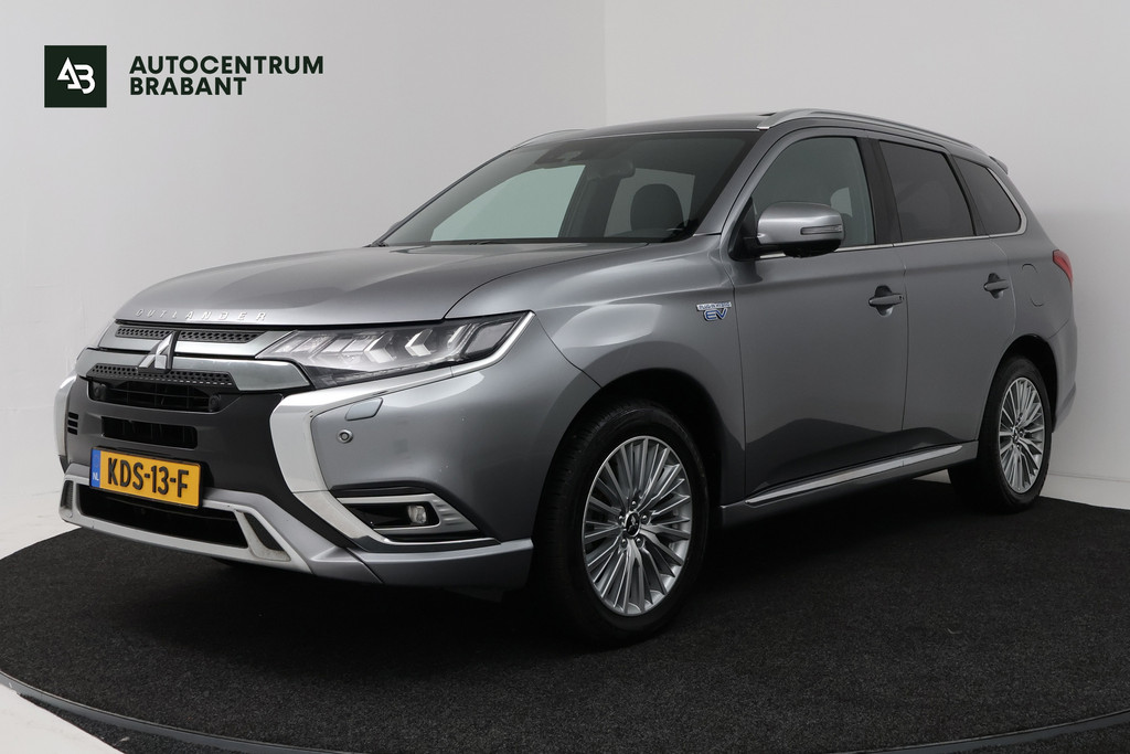 Mitsubishi Outlander 2.4 PHEV Instyle (PANORAMADAK, NAVIGATIE, STOEL-/STUURVERWARMING, 360 CAMERA, TREKHAAK, ADAPTIEVE CRUISE) 55381750-0.jpg | Autocentrum Brabant Breda