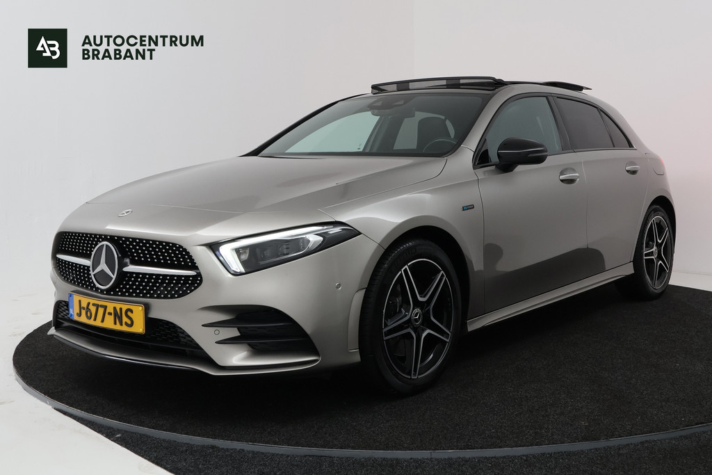 Mercedes-Benz A-Klasse 250 e Business Solution AMG Limited (PANORAMADAK, SFEER, STOELVERWARMING, ELEKTR STOELEN, CAMERA) 55490828-0.jpg | Autocentrum Brabant Breda