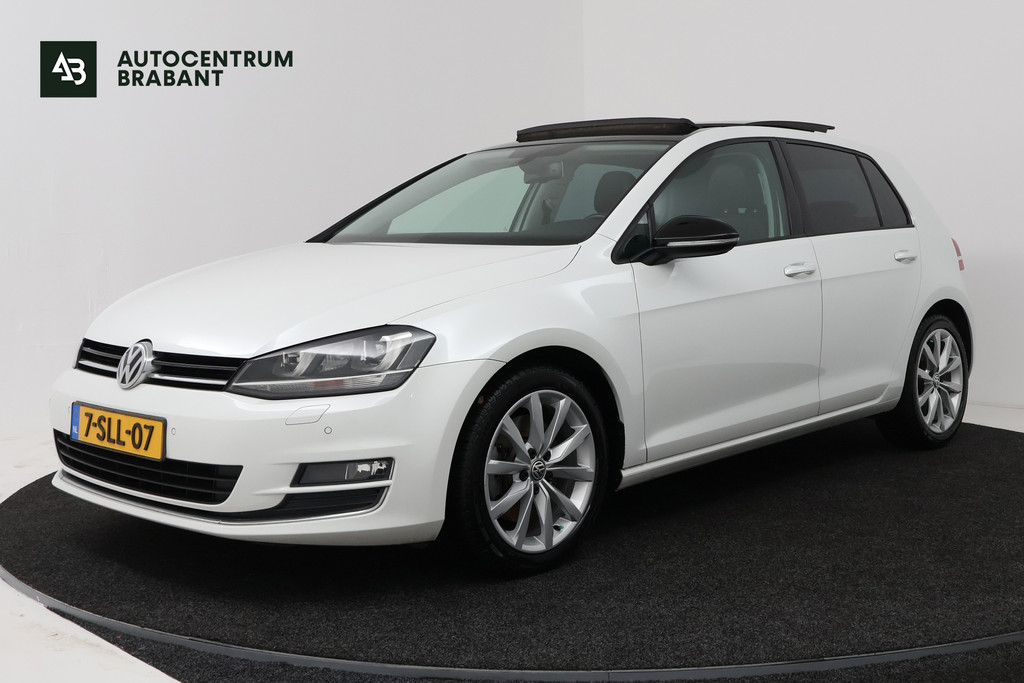 Volkswagen Golf 1.4 TSI ACT Highline (PANORAMADAK, TREKHAAK, CAMERA, STOELVERWARMING, NAVIGATIE, PARKEERSENSOREN) 55711219-0.jpg | Autocentrum Brabant Breda