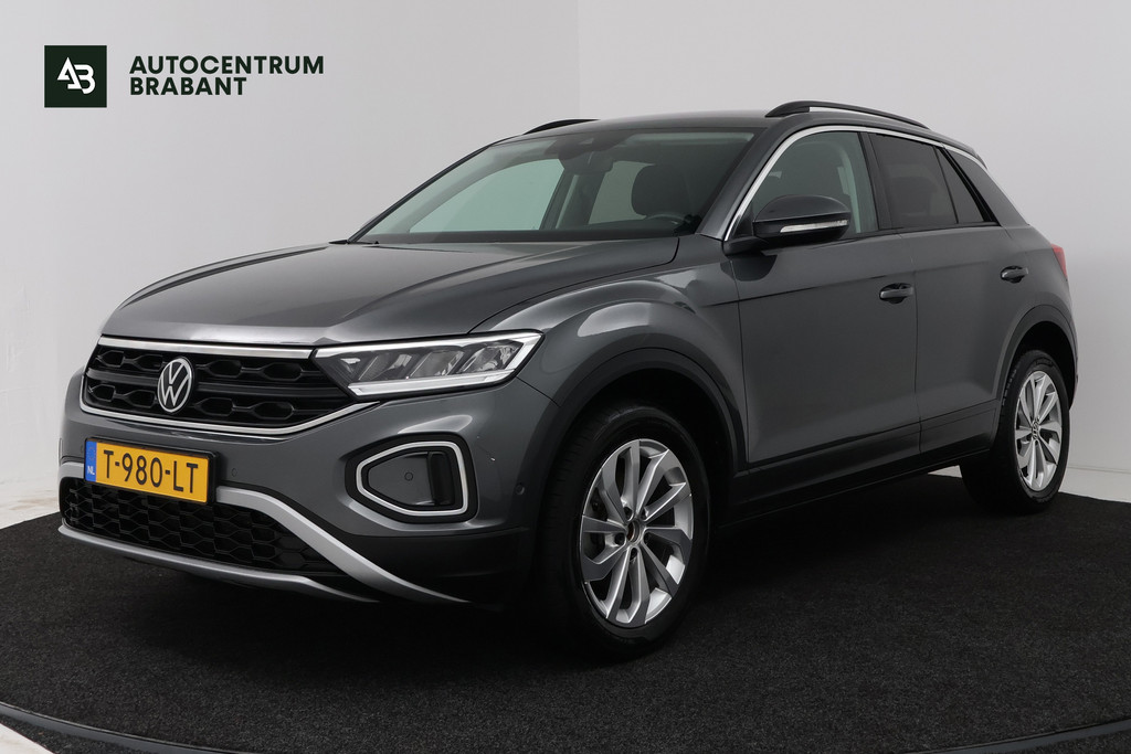 Volkswagen T-Roc 1.0 TSI Life (NAVIGATIE, CAMERA, TREKHAAK, DIGITALE COCKPIT, ADAPTIEVE CRUISE, CARPLAY) 55738004-0.jpg | Autocentrum Brabant Breda