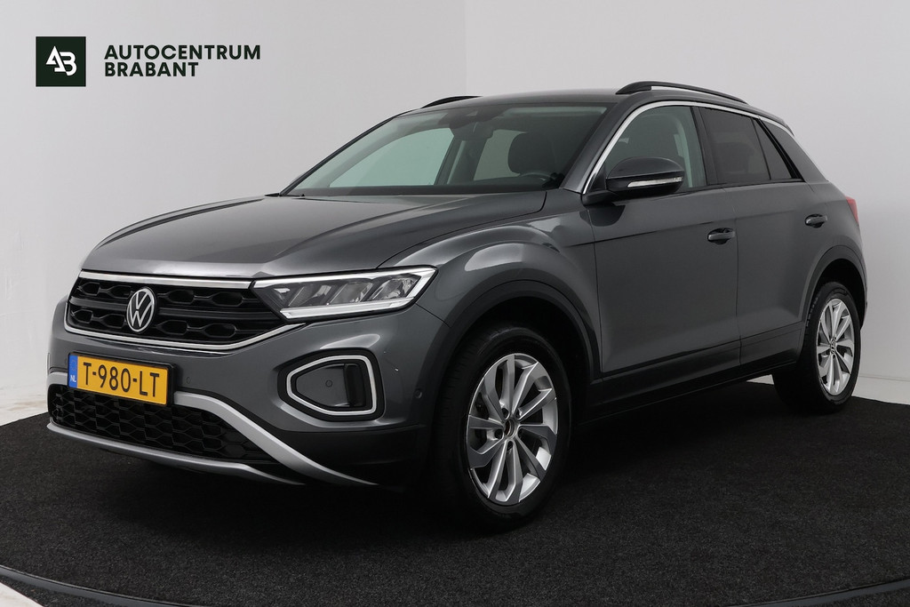 Volkswagen T-Roc 1.0 TSI Life (NAVIGATIE, CAMERA, TREKHAAK, DIGITALE COCKPIT, ADAPTIEVE CRUISE, CARPLAY) 55895365-0.jpg | Autocentrum Brabant Breda