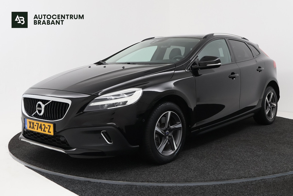 Volvo V40 Cross Country 1.5 T3 Polar+ Luxury (PANORAMADAK, HARMAN/KARDON, TREKHAAK, STOELVERWARMING, CAMERA, PARKE 55895682-0.jpg | Autocentrum Brabant Breda
