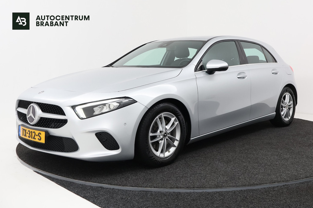 Mercedes-Benz A-Klasse 200 Business Solution Plus Upgrade (CAMERA, STOELVERWARMING, NAVIGATIE, PARKEERSENSOREN) 55895686-0.jpg | Autocentrum Brabant Breda