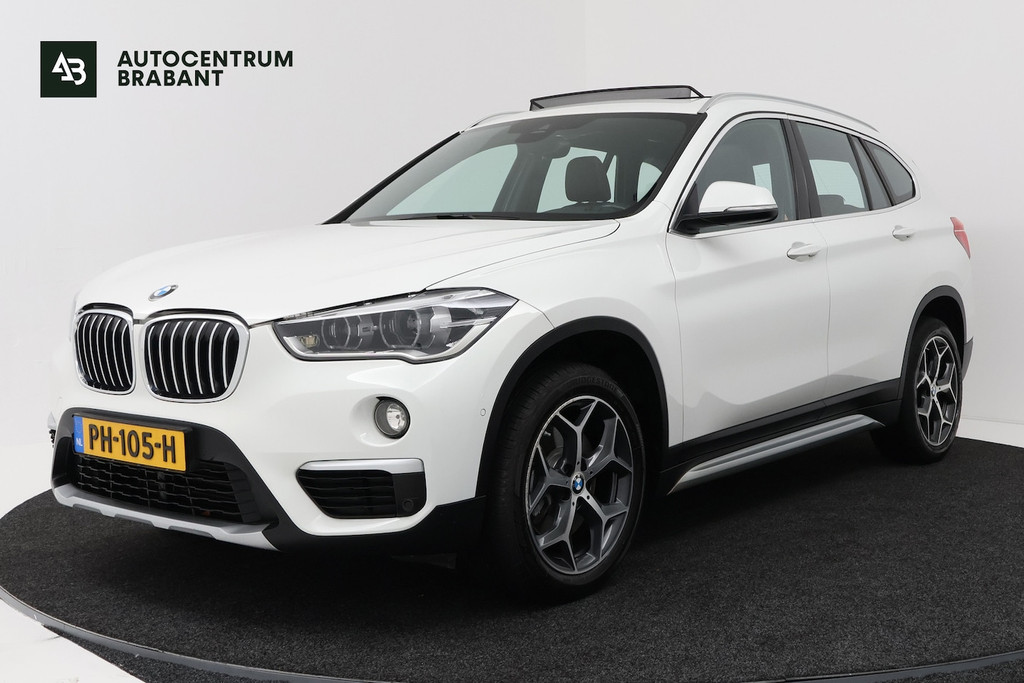 BMW X1 SDrive20i Corporate Lease High Executive (PANORAMADAK, CAMERA, STOELVERWARMING, HEAD-UP DI 55896242-0.jpg | Autocentrum Brabant Breda