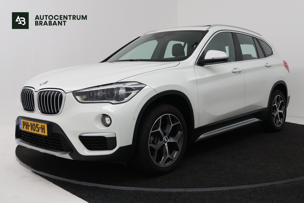 BMW X1 SDrive20i Corporate Lease High Executive (PANORAMADAK, CAMERA, STOELVERWARMING, HEAD-UP DI 55896242-0.jpg | Autocentrum Brabant Breda