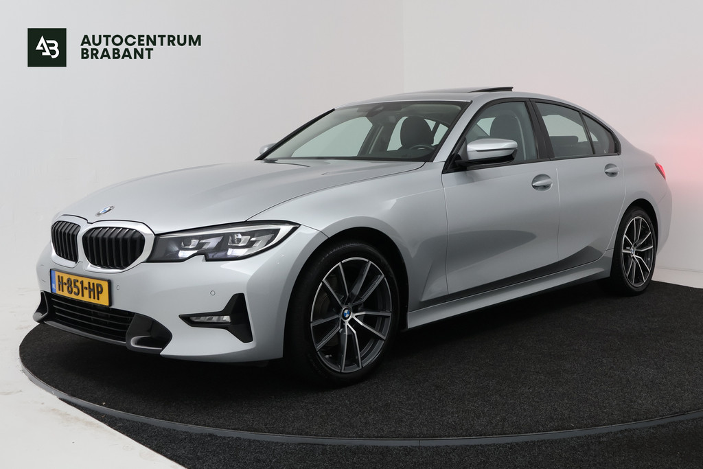 BMW 3 Serie 320i Executive Edition (PANORAMADAK, SFEERVERLICHTING, PDC, DEALER ONDERHOUDEN) 55999953-0.jpg | Autocentrum Brabant Breda