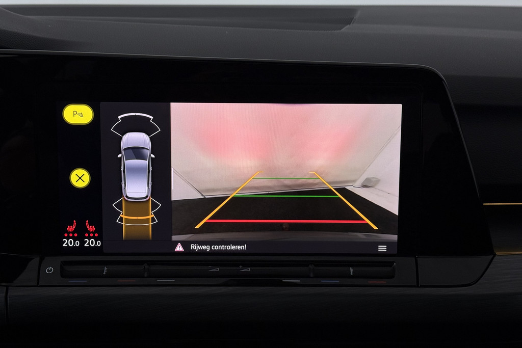 Volkswagen Golf 1.5 eTSI Style (PANORAMADAK, TREKHAAK, STOELVERWARMING CAMERA, CRUISE ADAPTIEF) 56012283-14.jpg | Autocentrum Brabant Breda
