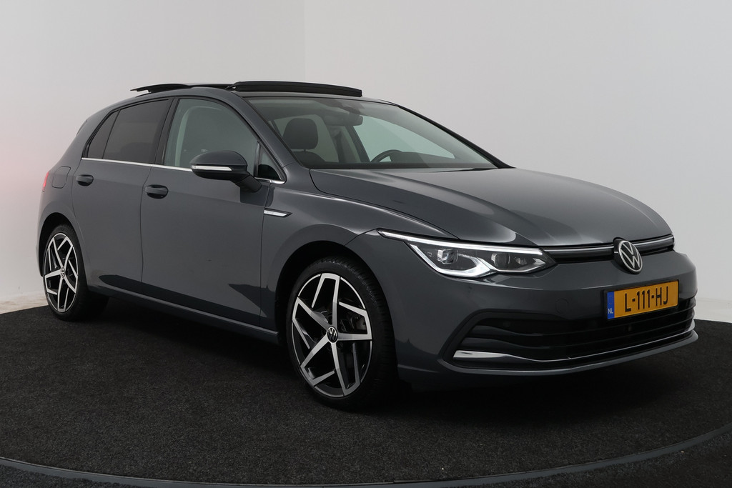 Volkswagen Golf 1.5 eTSI Style (PANORAMADAK, TREKHAAK, STOELVERWARMING CAMERA, CRUISE ADAPTIEF) 56012283-21.jpg | Autocentrum Brabant Breda