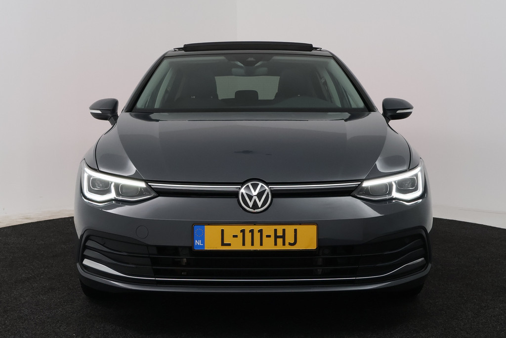 Volkswagen Golf 1.5 eTSI Style (PANORAMADAK, TREKHAAK, STOELVERWARMING CAMERA, CRUISE ADAPTIEF) 56012283-5.jpg | Autocentrum Brabant Breda