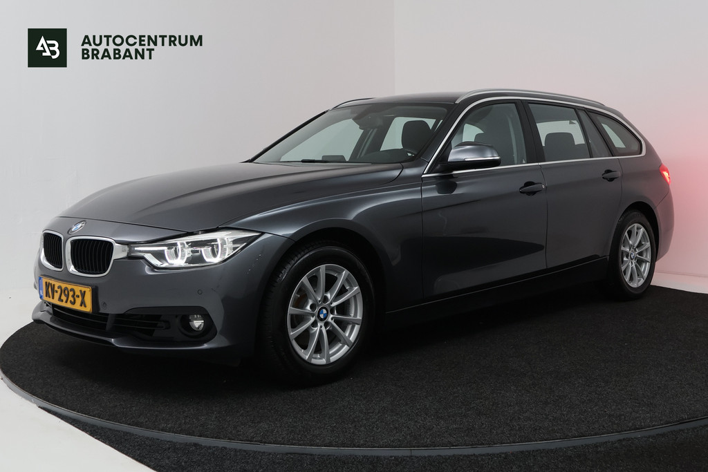 BMW 3 Serie Touring 320i Centennial Executive (CRUISE CONTROL, NAVIGATIE, DEALER ONDERHOUDEN) 56145599-0.jpg | Autocentrum Brabant Breda