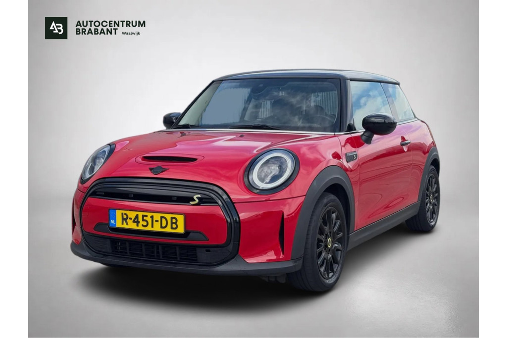 MINI 3-Deurs Mini MINI Yours 33 kWh (NL-auto, 1e Eig, BTW, Camera, Carplay, Climate Con, Navi, Parkeersensor, Etc) 56259165-0.jpg | Autocentrum Brabant Breda